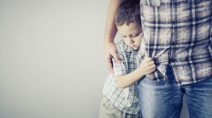 Enfant Timide Reserve GarcCCA7on Peur Harcelement Parents Peur