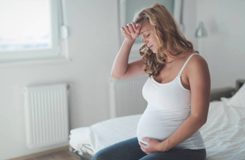 enceinte grossesse triste malade préoccupée